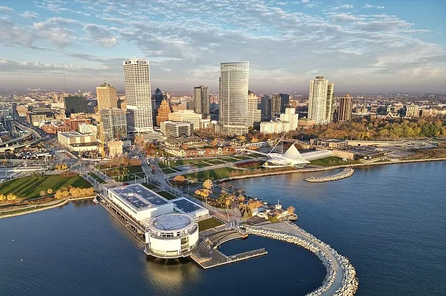 Cheap flights to Milwaukee
